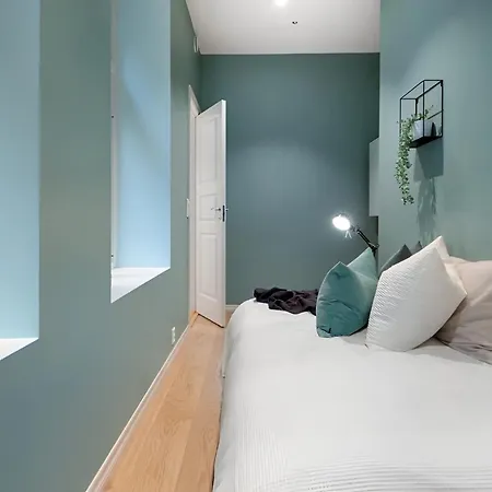 Stylish 2br In Apartment *